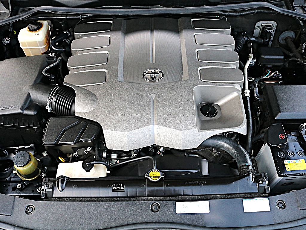 エンジンルームもこの通り綺麗な状態です。