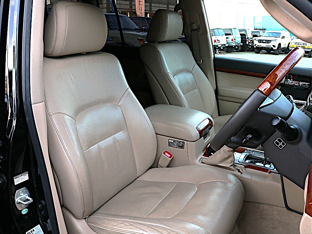 シートのコンディションもこの通り綺麗です！！