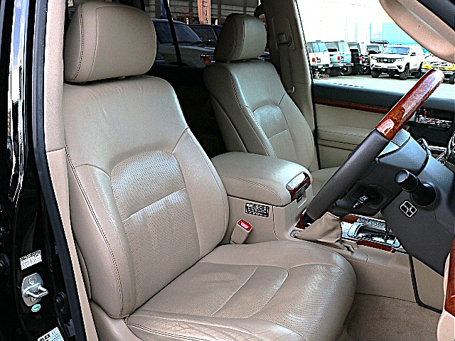 シートのコンディションもこの通り綺麗です！！