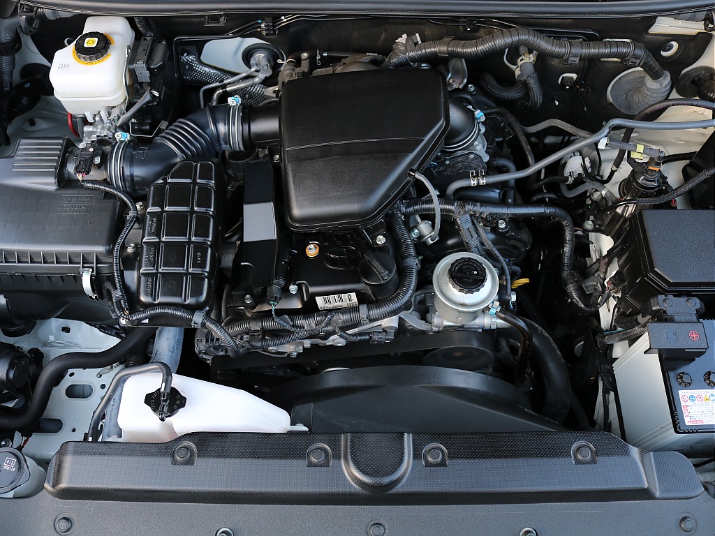 エンジンルームもご覧のように綺麗な状態です。