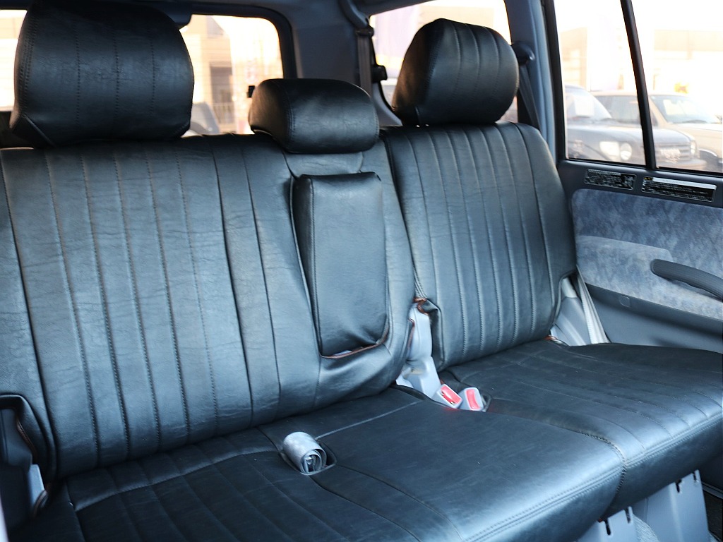 後期型なので分割シートです。