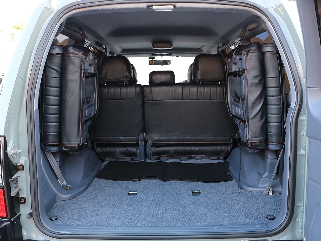 広々とした荷室はたくさんのお荷物を積むことが可能です。