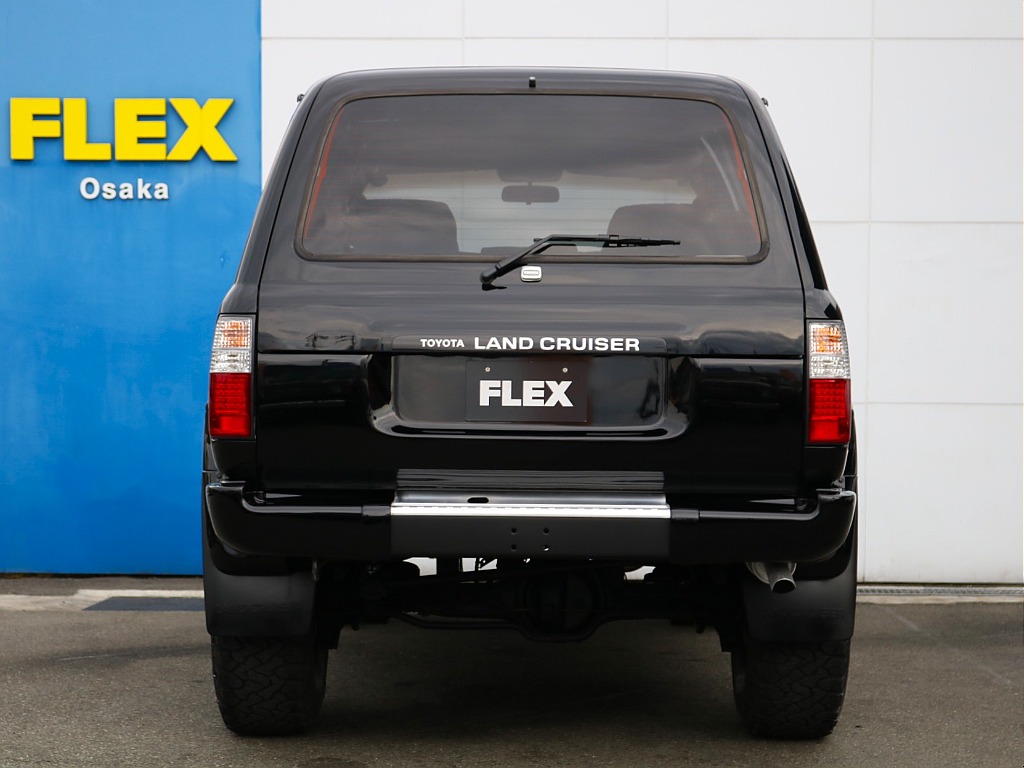 80らしいリヤビュー。