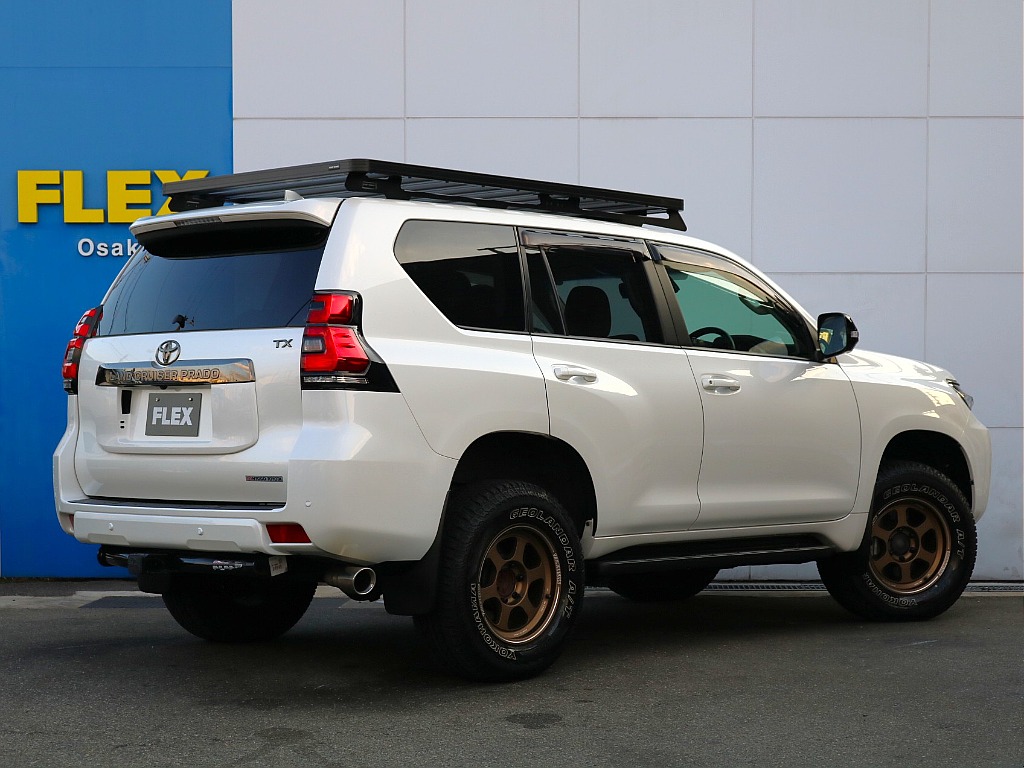 直接買取にて入庫です。