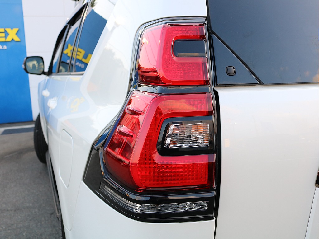 テールランプは弊社オリジナル商品もございますので ご相談ください。