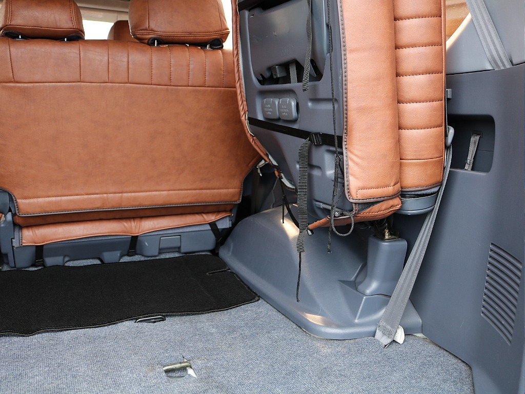 左右とも綺麗な状態です。