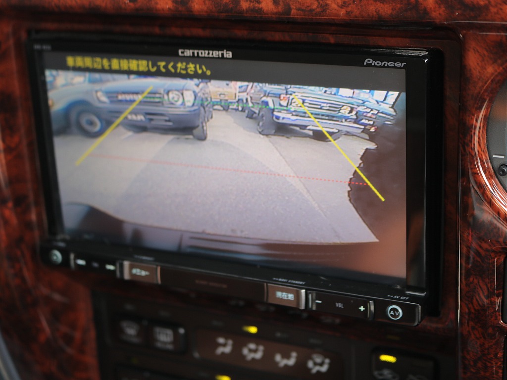 バックカメラ付き。