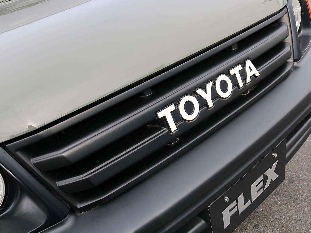 オリジナルTOYOTA横文字グリル。