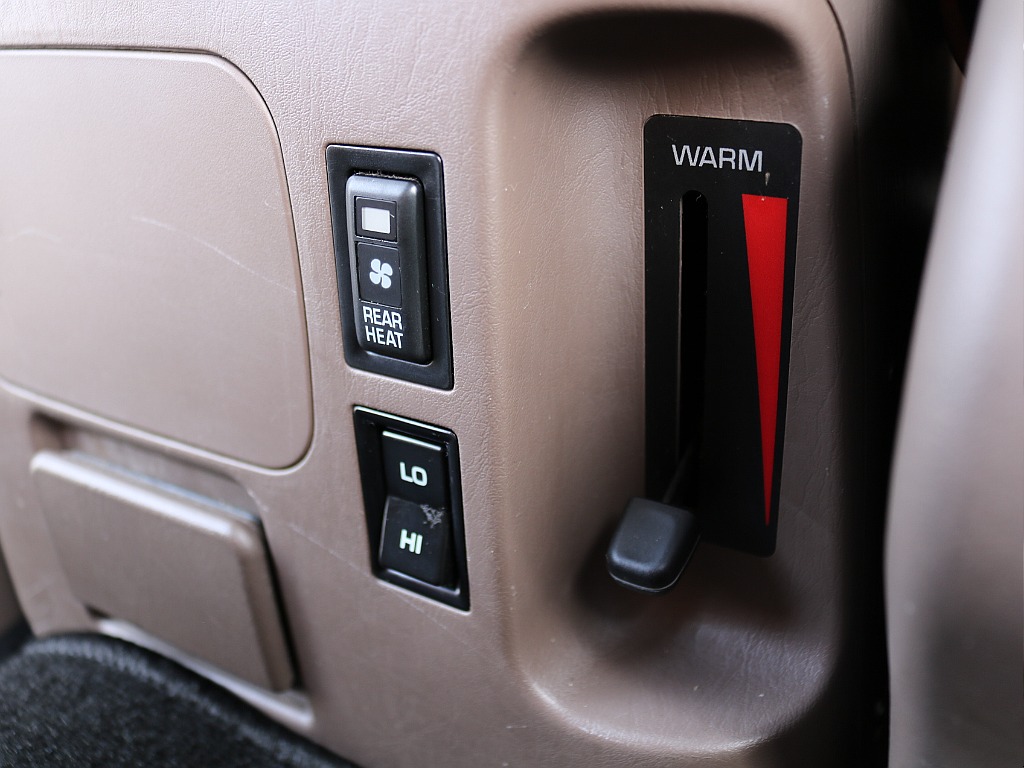 リアヒーターついてます！