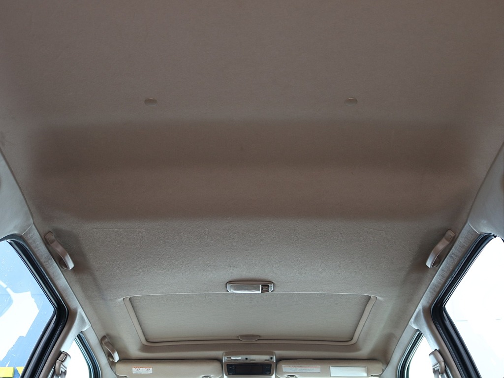 天張り パネルも内張もすべて状態良好です。