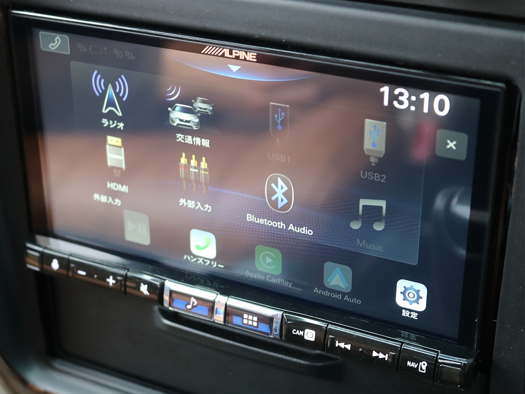 新品でALPINE製ディスプレイオーディオを装着。