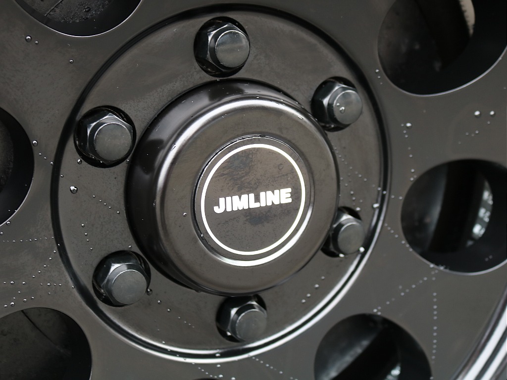 センターキャップ付き。