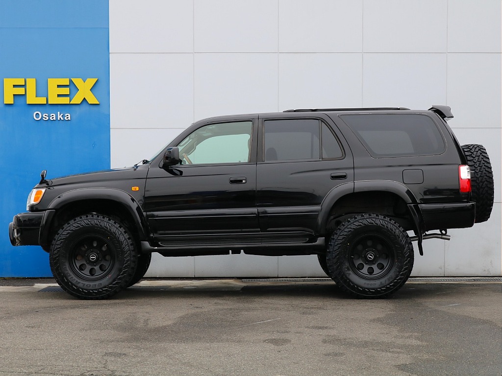 サイドステップ付きとなります。