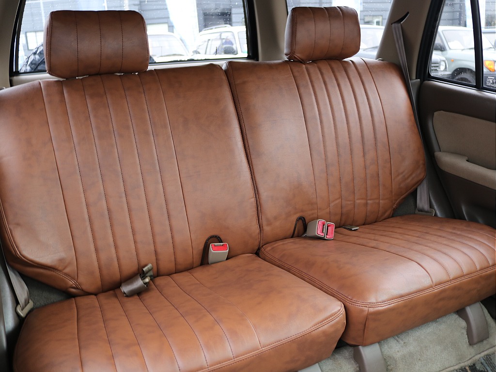 ２列目は分割式となります。