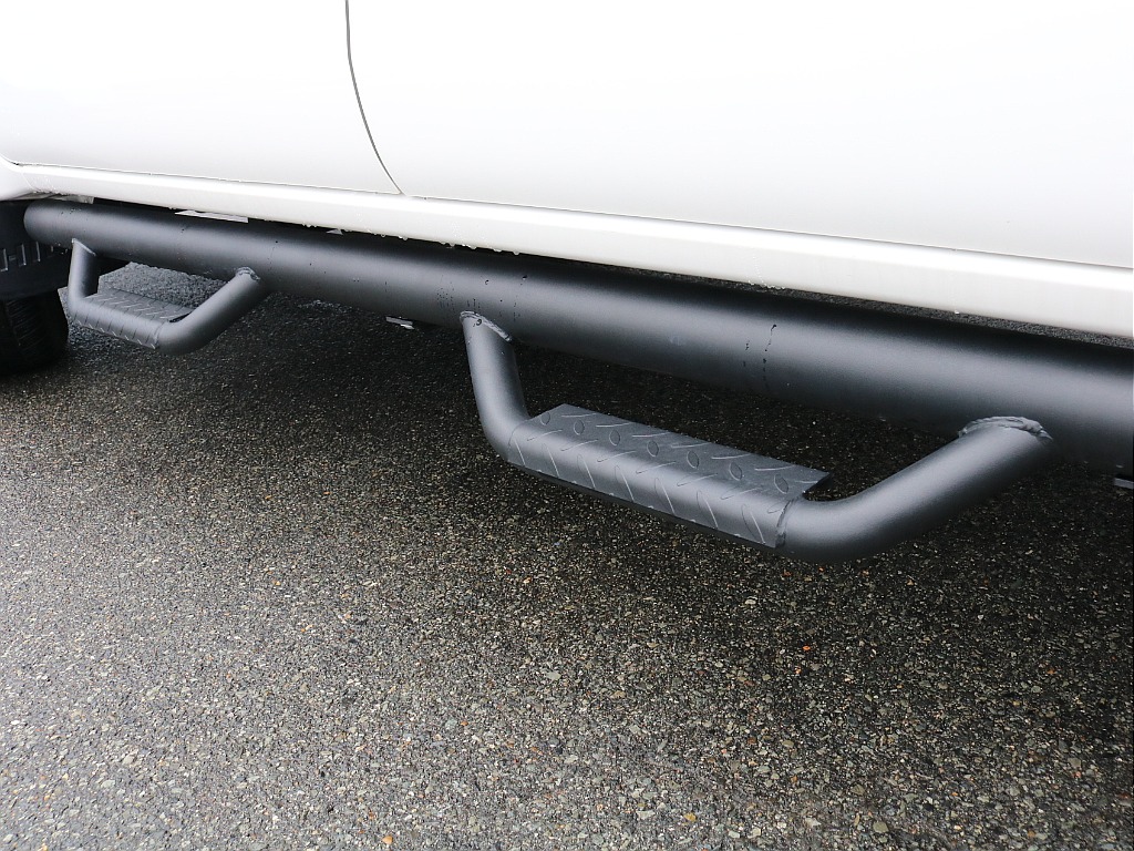 社外サイドステップ。