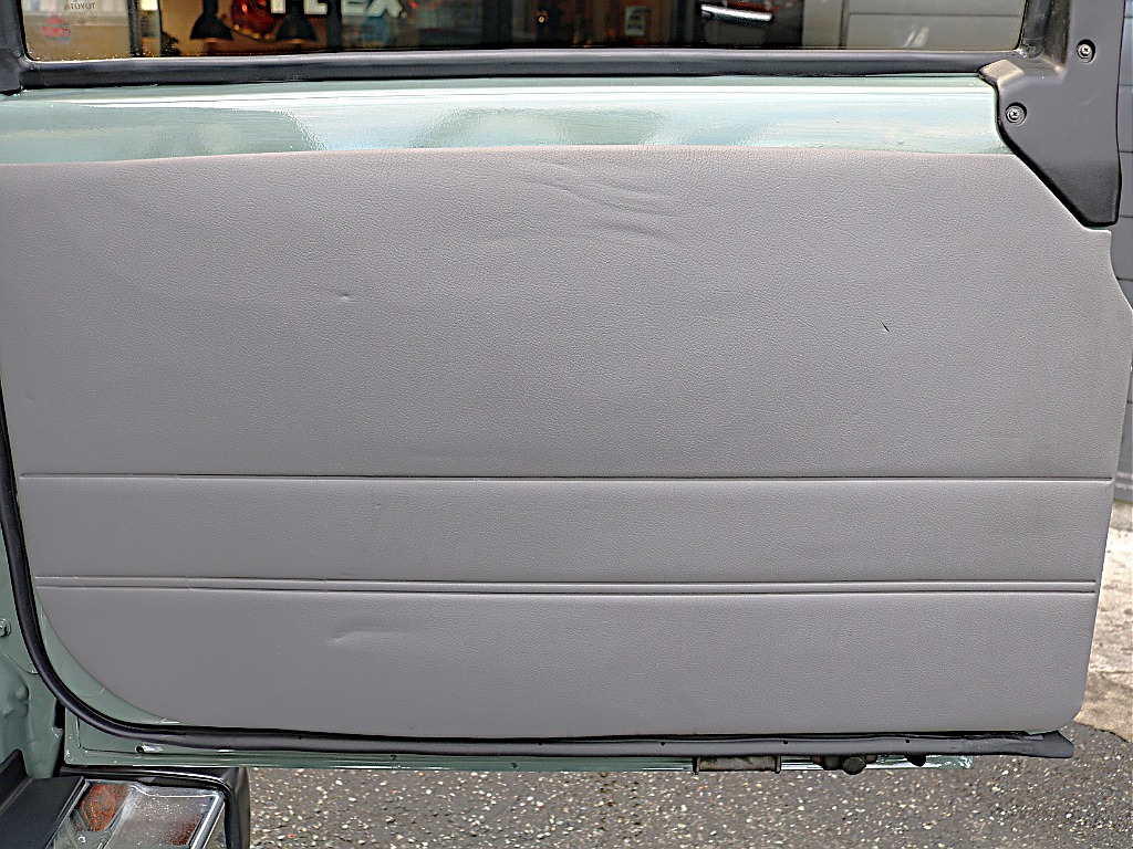 リアドアパネル。