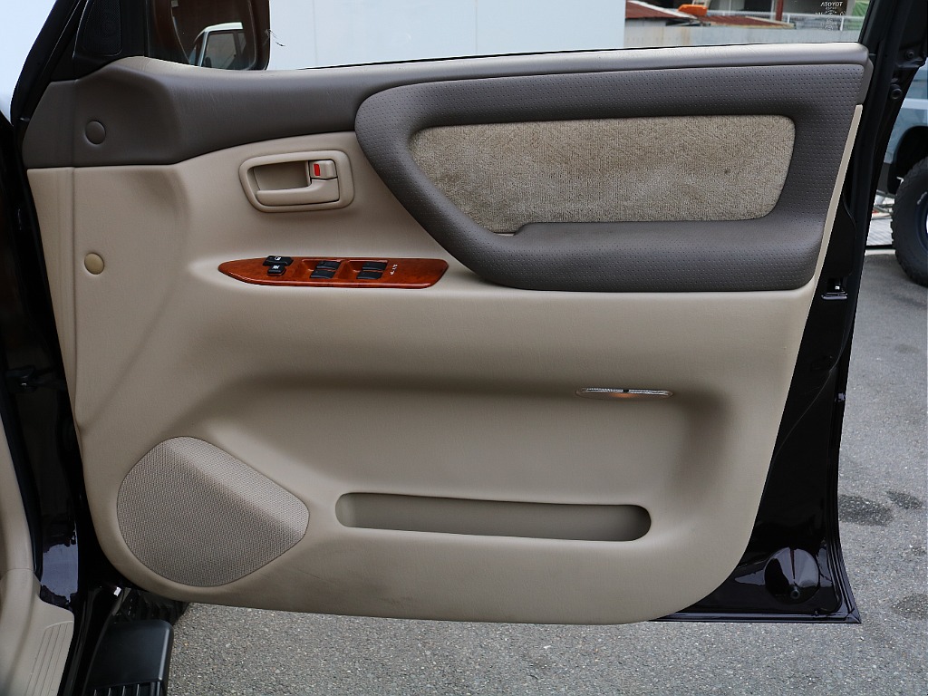 ここから内張の張替可能です！