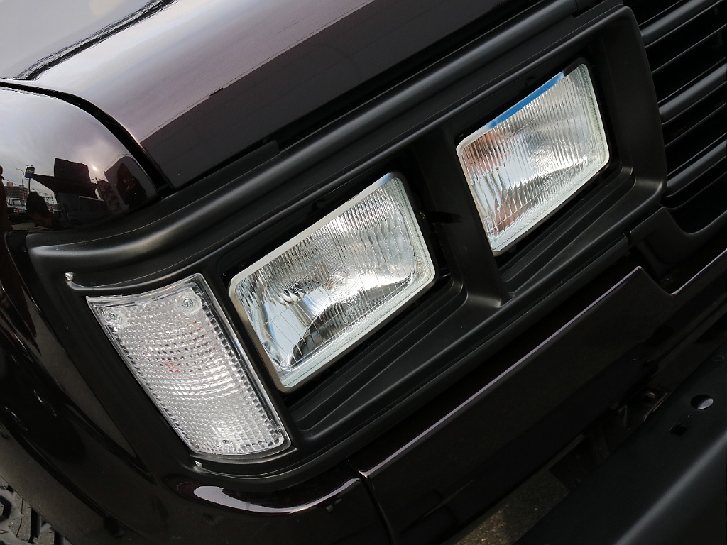 角目4灯、クリアコーナーレンズ