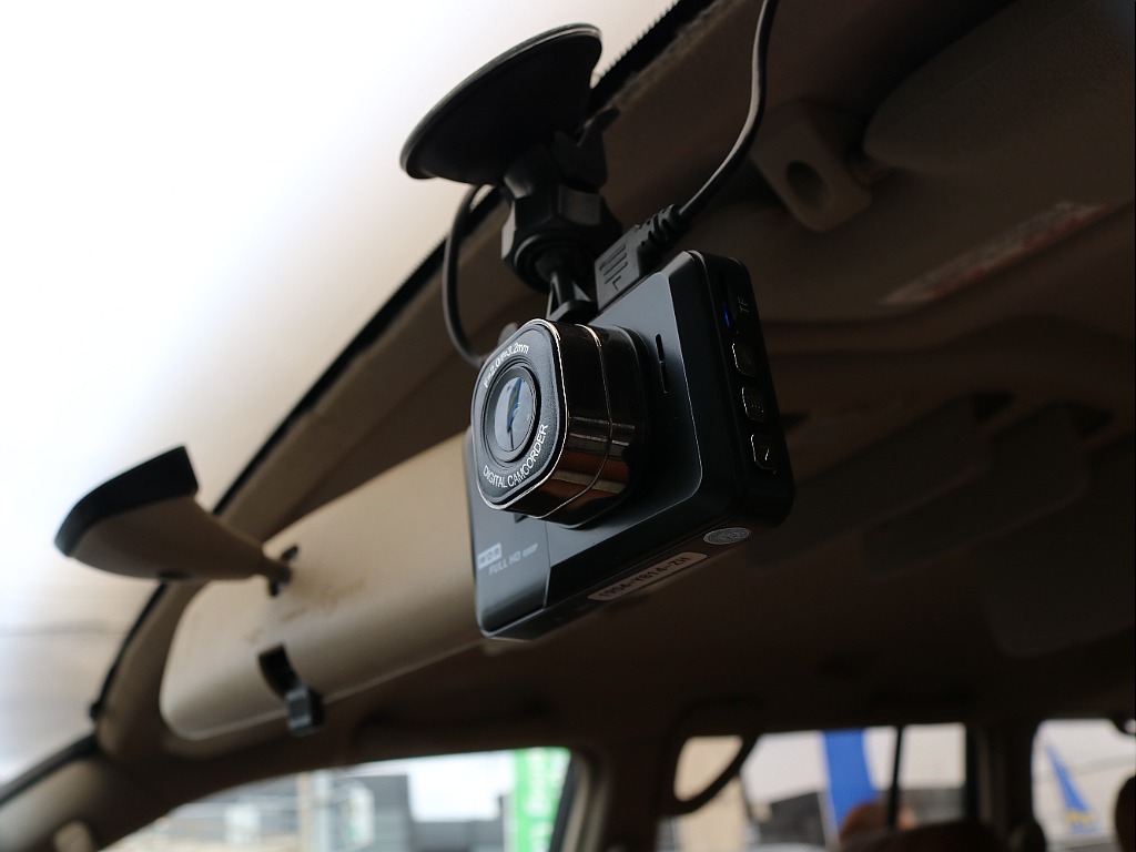 ドラレコも装着済みです。