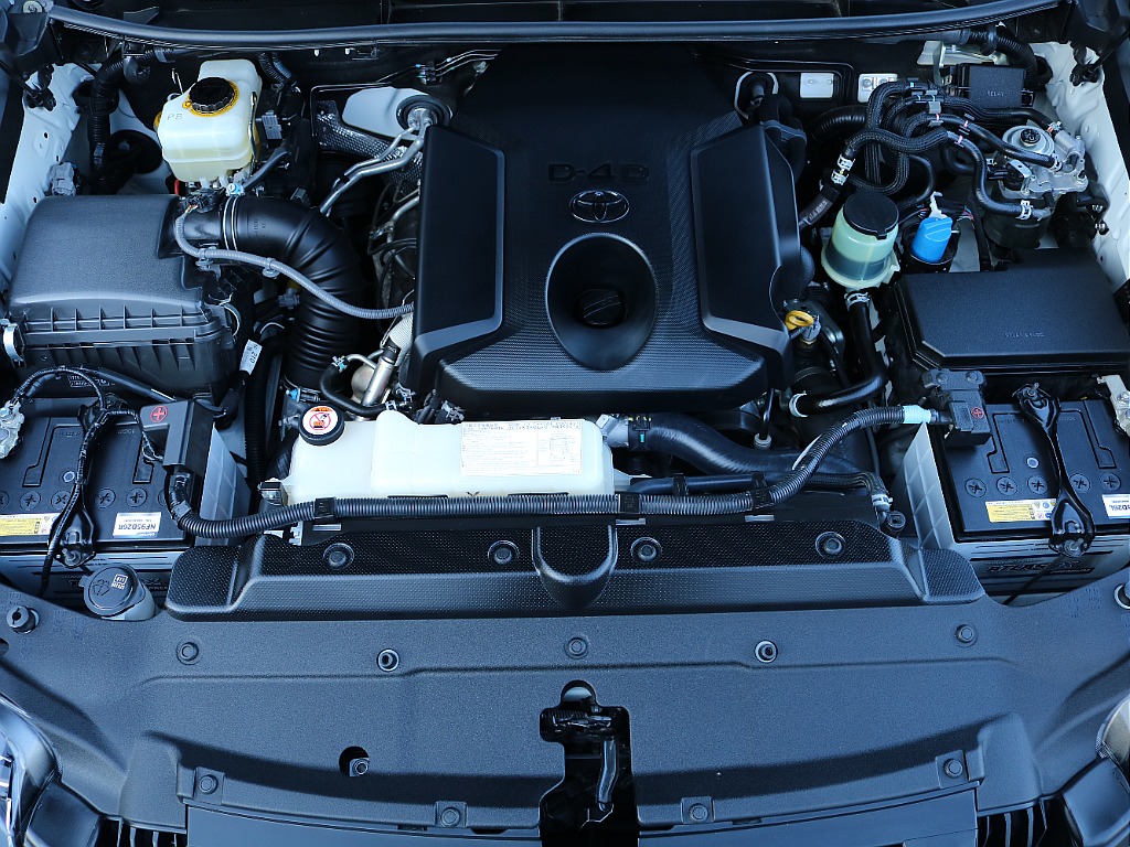 エンジンルームもご覧のように綺麗な状態です。