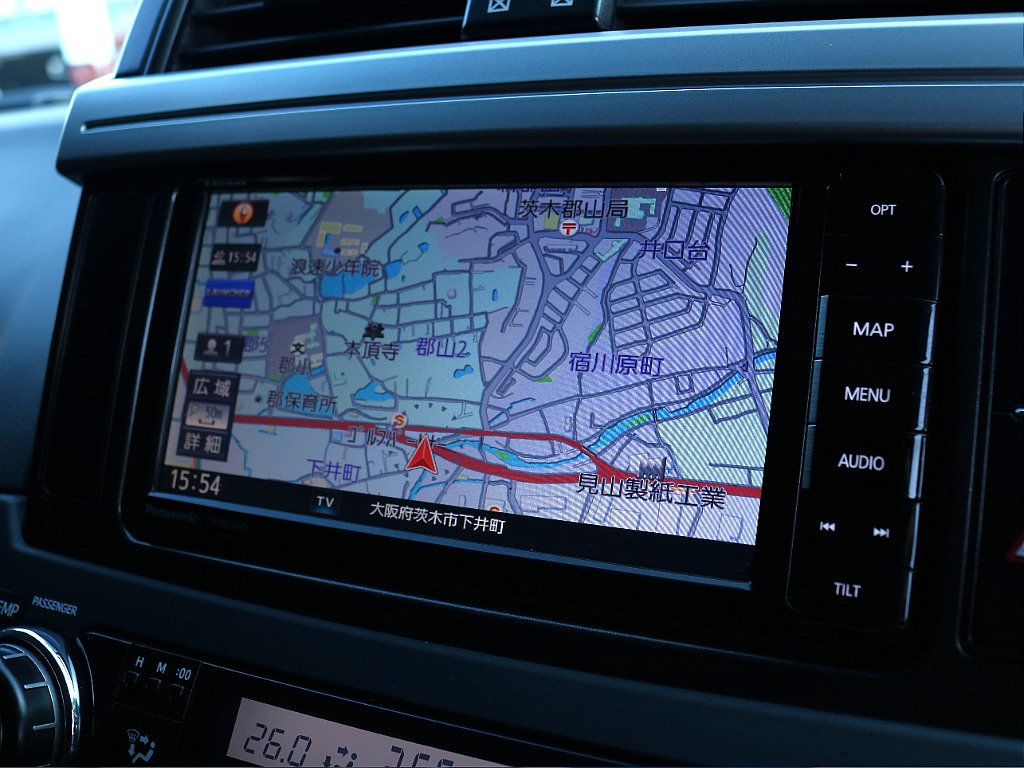 パナソニック製フルセグナビ。