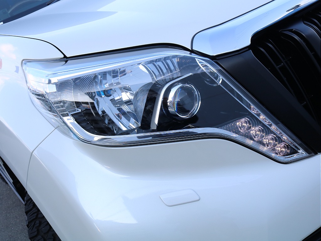 LEDヘッドライト。