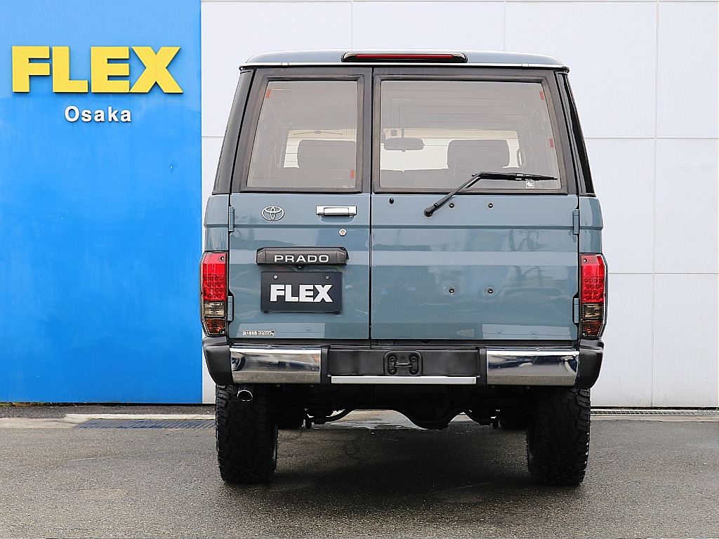 ブラックとアンヴィルグレーの相性が良いです。