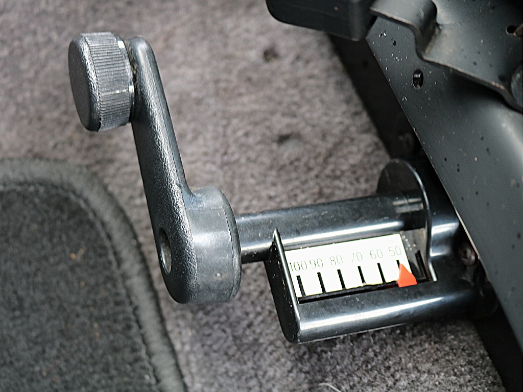 最上級グレードならではのサスペンションシート。