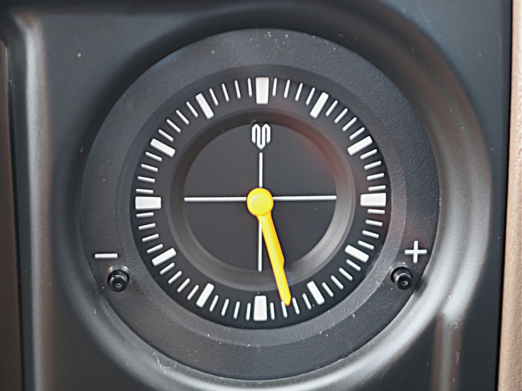 クラシカルな室内時計。