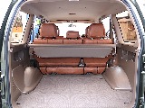 ５人乗りなので荷室は広々使用できます。