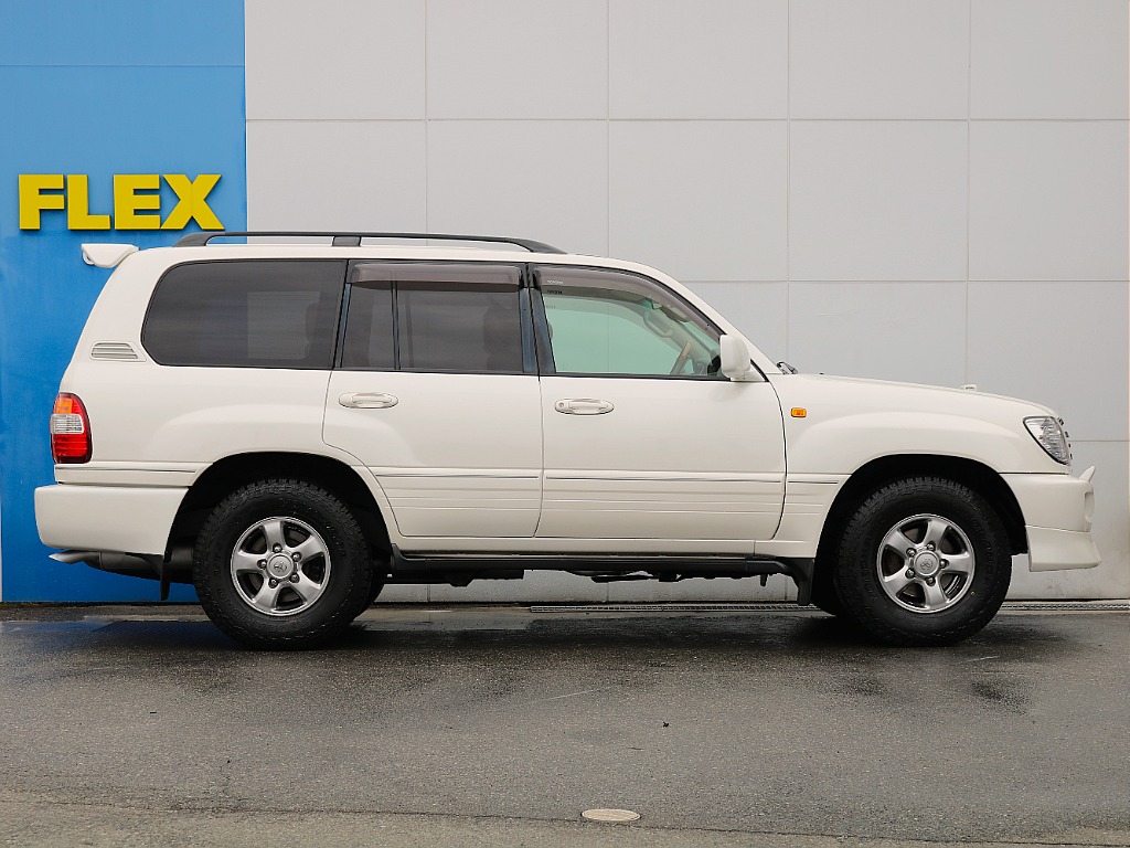 後期最終型のランドクルーザー100です！