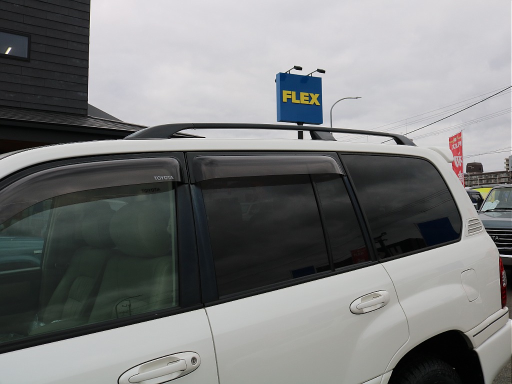 ルーフレールも付いてます！