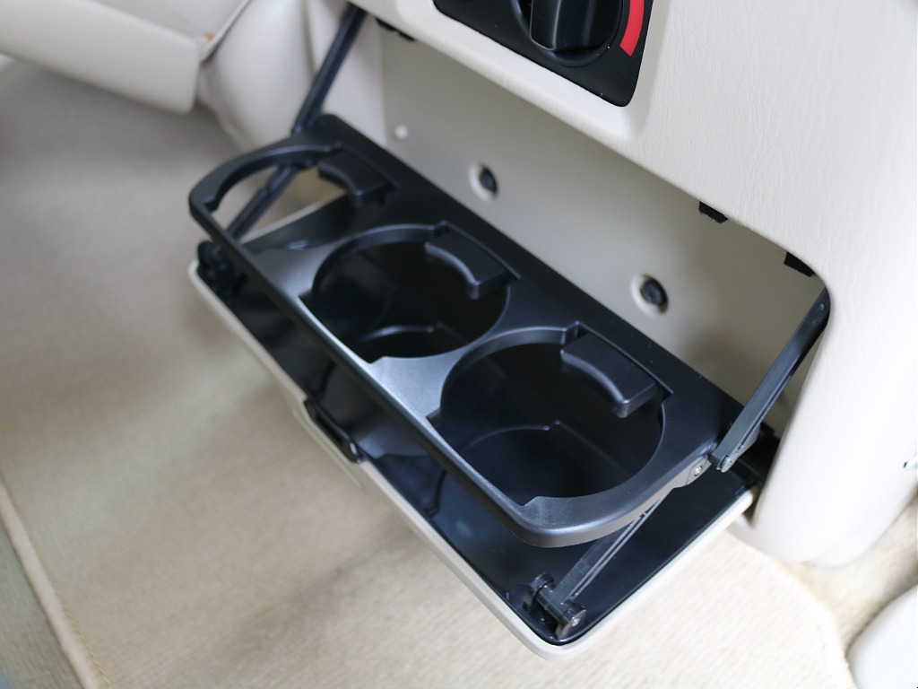 ドリンクホルダーがあるのは地味にうれしい！
