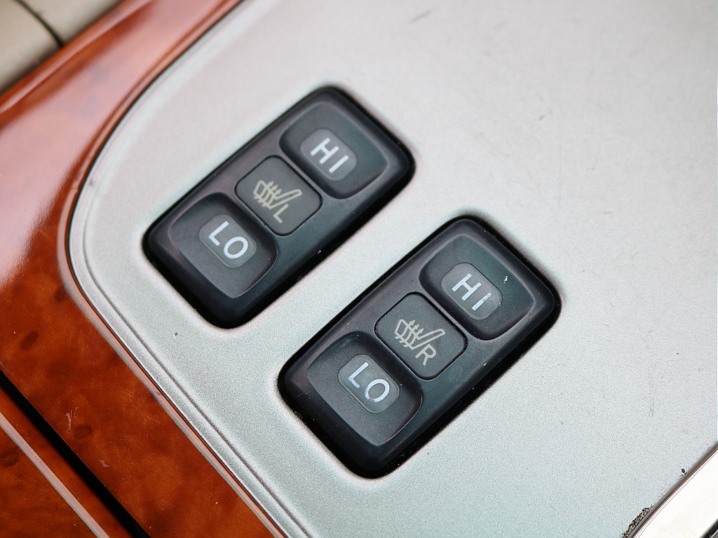 シートヒーターで快適なドライブ！