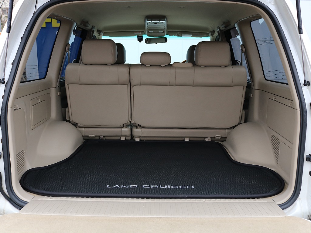 荷室も広くて快適です！