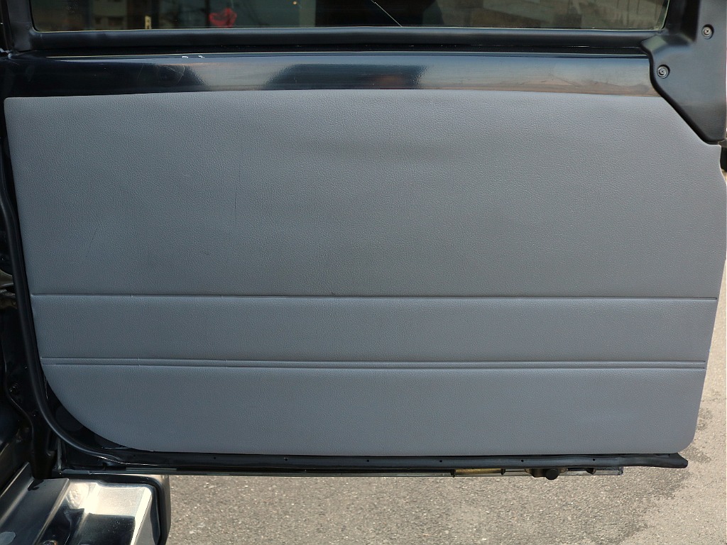 ラゲッジドア内張