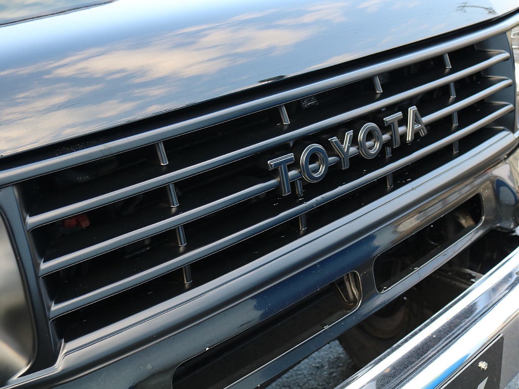 グリルは新品塗装。