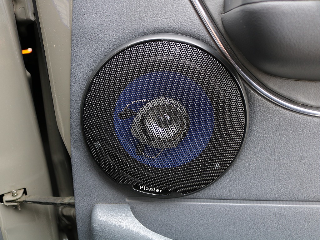 社外スピーカー。