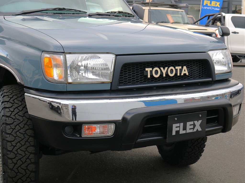 人気パーツ多数装着済み。