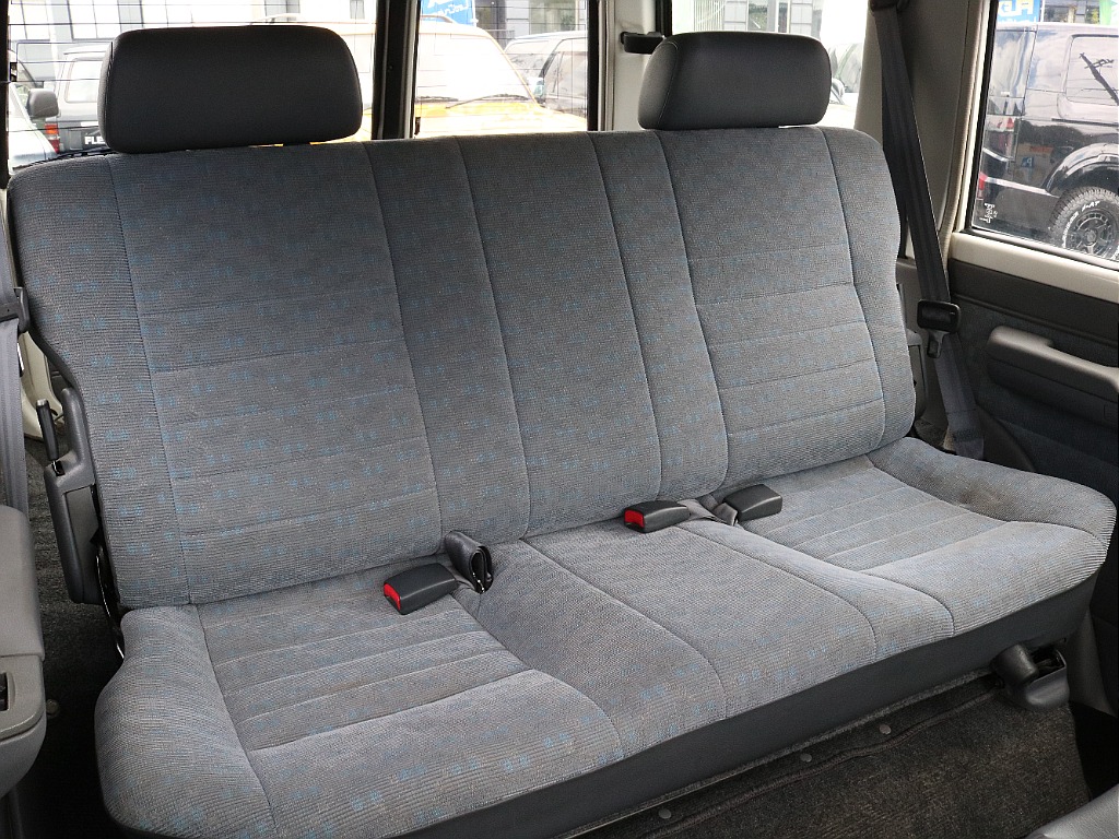 2列目も使用感が少なく状態良好です。