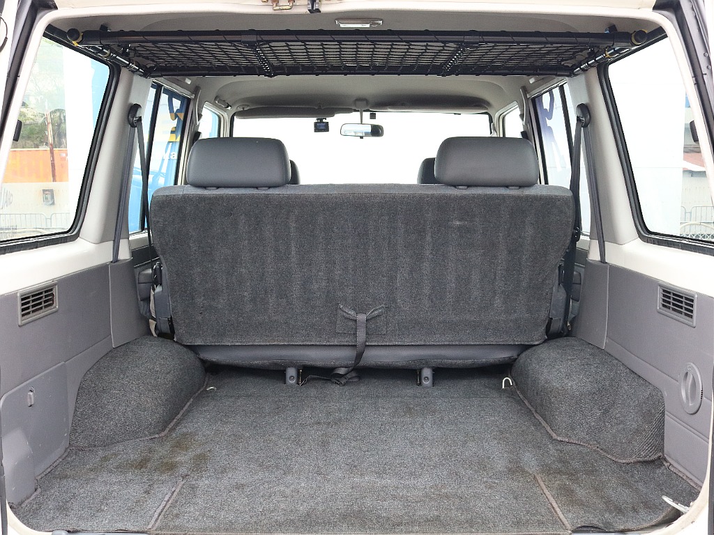 キャンプグッズとゴルフバックも楽々収納可能！ アウトドアに出掛けましょう！！