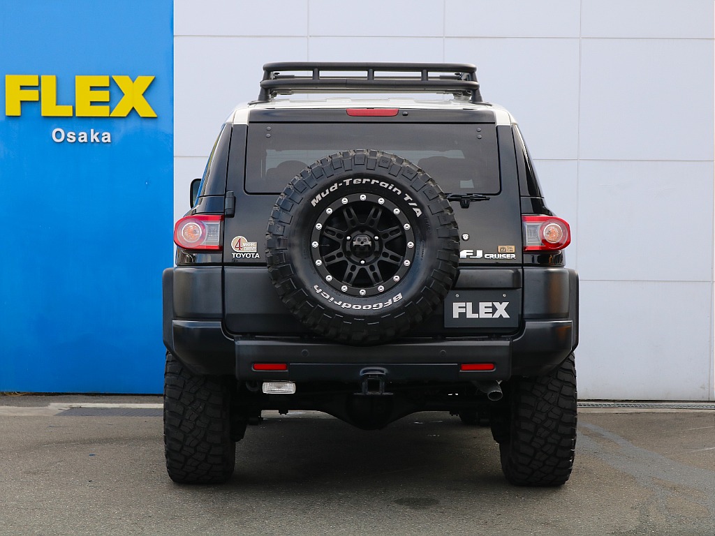 背面タイヤもしっかり揃っております。