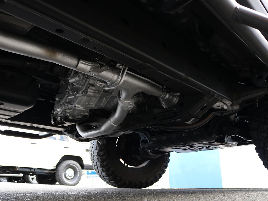 下廻り 防錆塗装を実施しております。