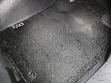 純正フロアマット。