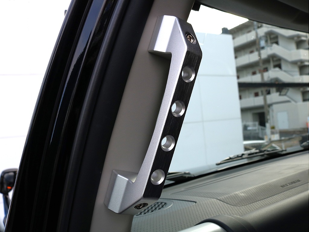 室内取っ手もカスタム！