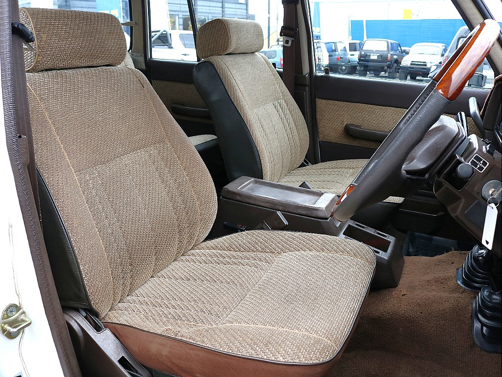 シートの状態も良好です♪