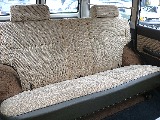 セカンドシートも使用感少なく気持ちよく 座れます。