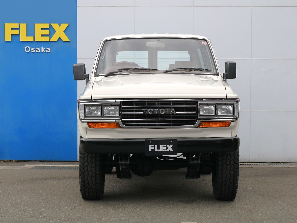 角目の凛々しいフェイス。