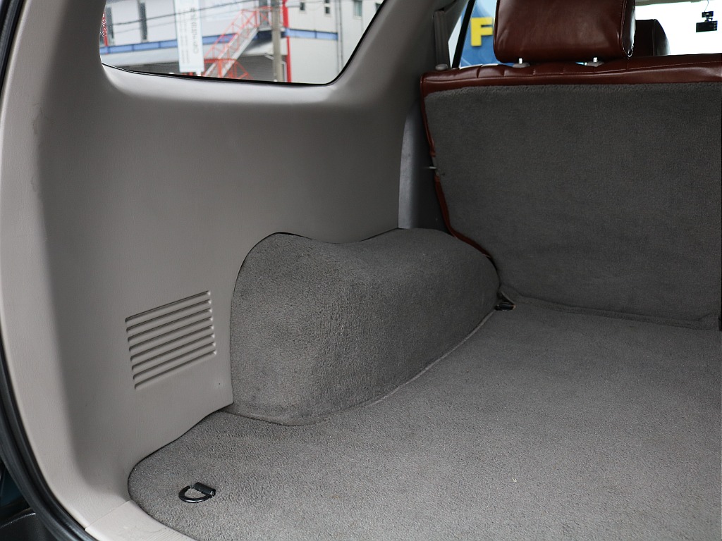 ラゲッジパネル。