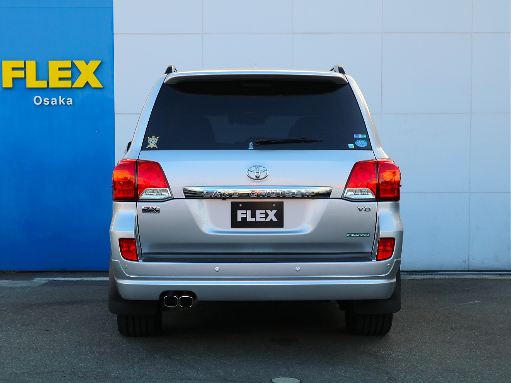 ２００ならではのリアビュー。